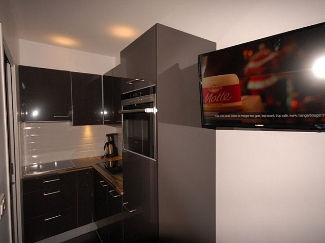 Agence Barroso -Sanctus San100