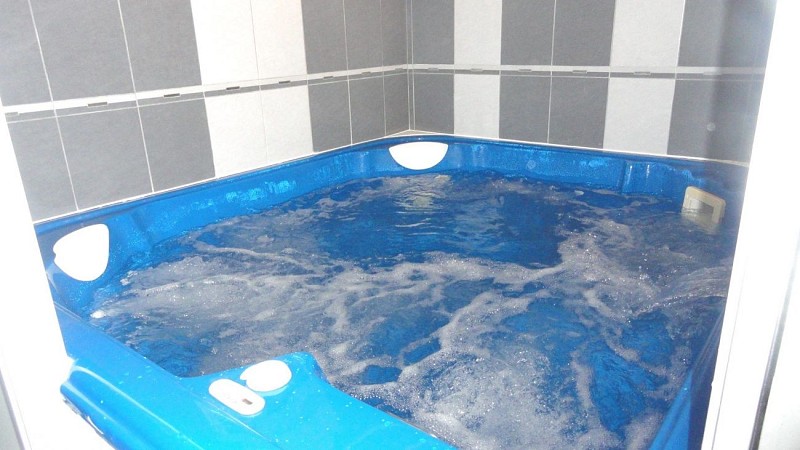 MEUB BICHON 1440X900divers4 086