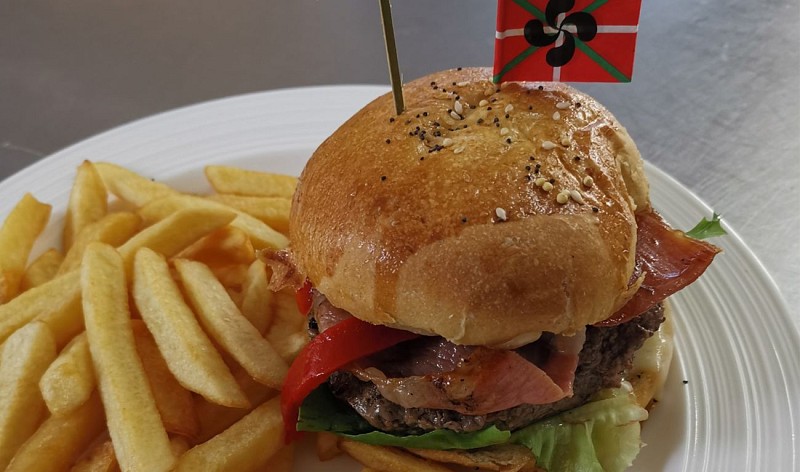 logibar_burger_basque