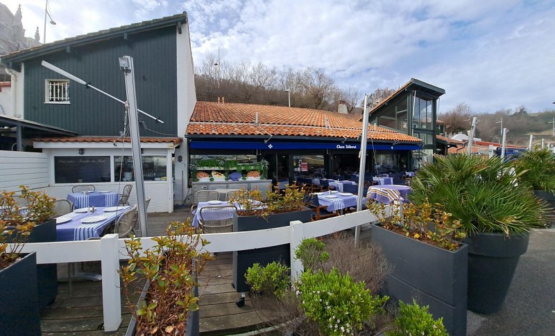 port des pecheurs biarritz