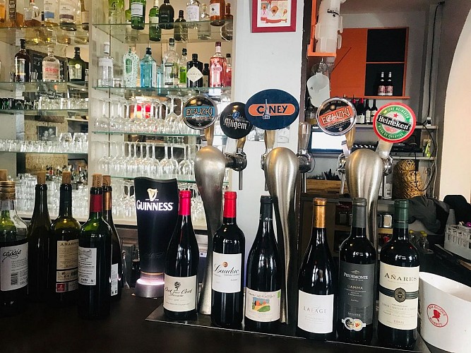 Bar-Basque-Biarritz-bar1-2