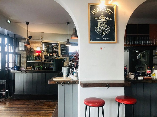 Bar-Basque-Biarritz-salle1-2