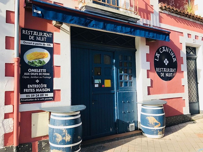 La-Cantina-Biarritz-devanture2