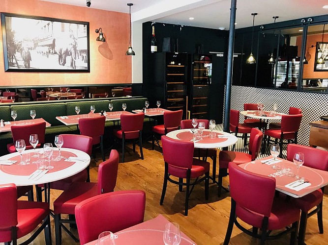 Royalty-salle-du-bas