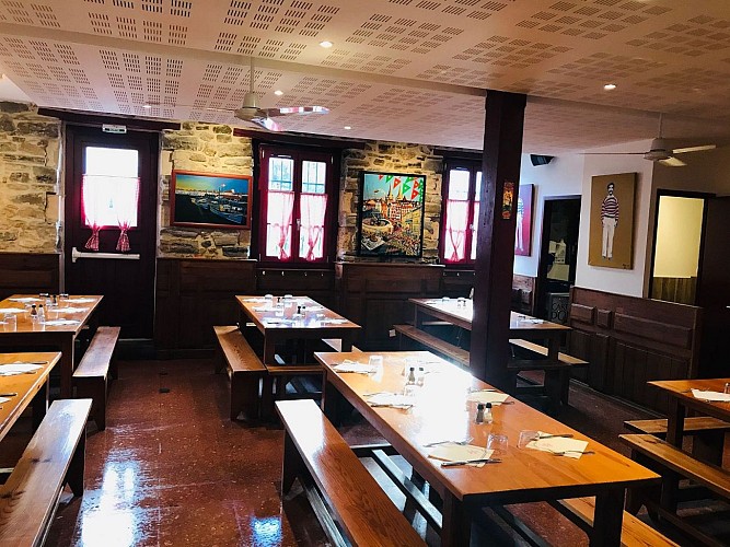 Tantina-de-Burgos-Biarritz-salle1