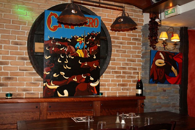 salle de restaurant1 los dos hermanos