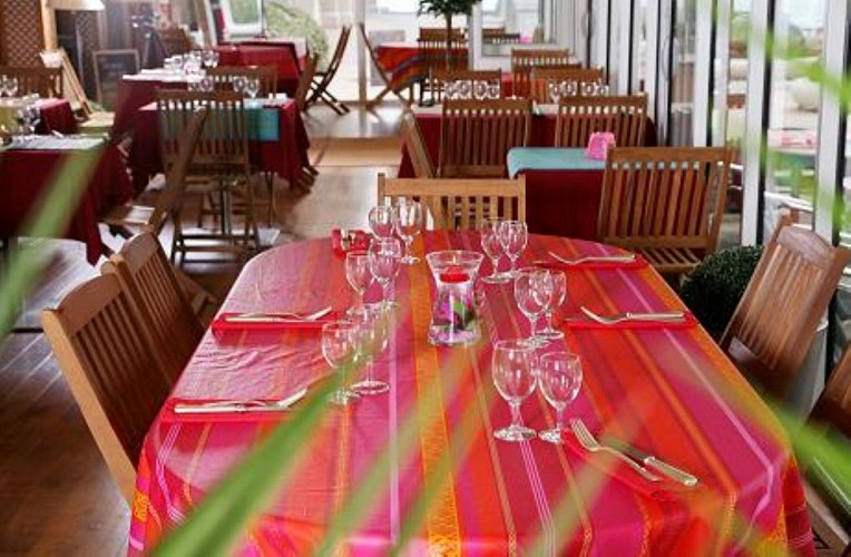 Cafe de la Place salle de restaurant