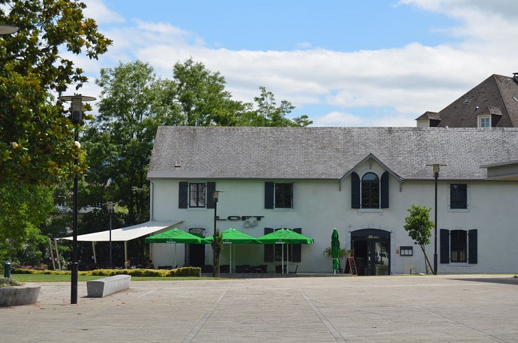 Loft café - Façade (Office de Tourisme du Piémont Oloronais)