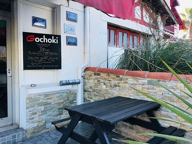Au-Gochoki-Biarritz-terrasse1