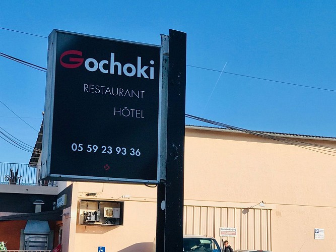 Au-Gochoki-Biarritz-enseigne