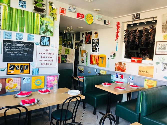 Au-Gochoki-Biarritz-salle2