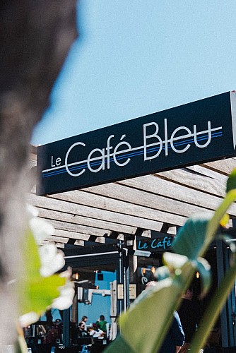 Le Café Bleu