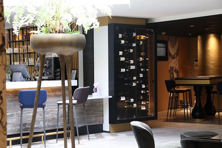 Restaurant La Basse Cour - Pau - cave à vins