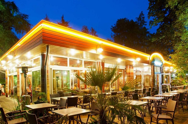 Restaurant Kbourut - Pau - terrasse nuit