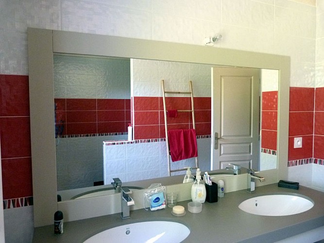 Gîte Duverneuil_salled'eau etage_Lacarry