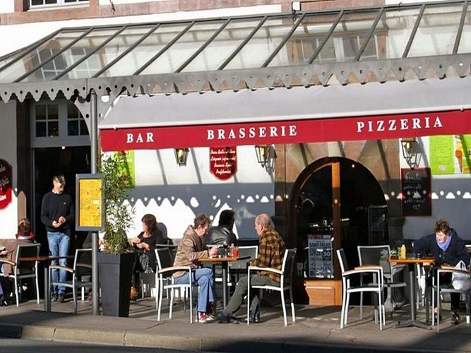 Cafe de la Paix - exterieur terrasse - St Jean Pied de Port