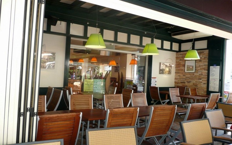 P1000251--1600x1200--2