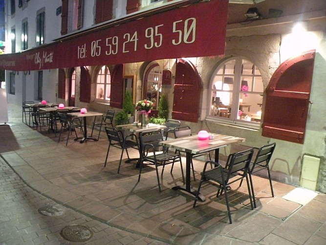 Maité_terrasse_restau_urrugne - Copie