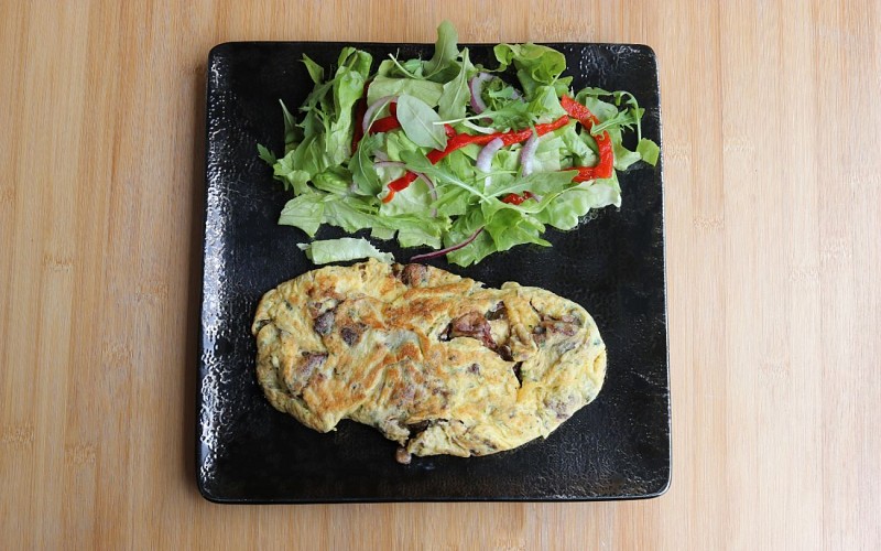 Omelette aux cèpes 1440x900