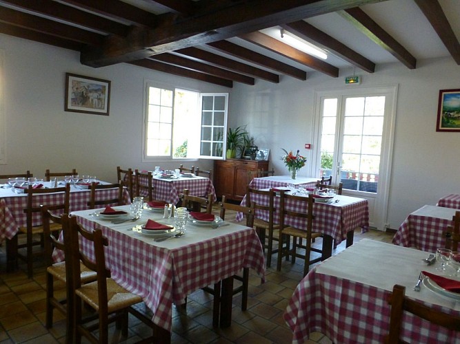 Hotel restaurant Saint Sylvestre - salle de restaurant - Les Aldudes