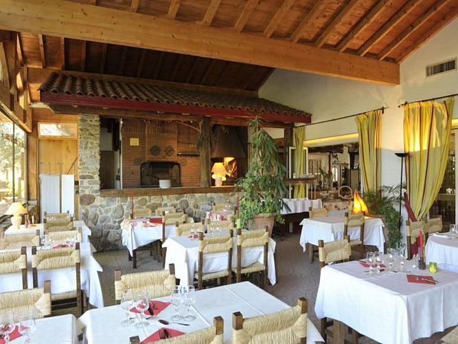 Hotel Restaurant Mendi Alde - salle - Ossès