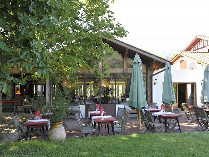Hotel Restaurant Mendi Alde - terrasse - Ossès
