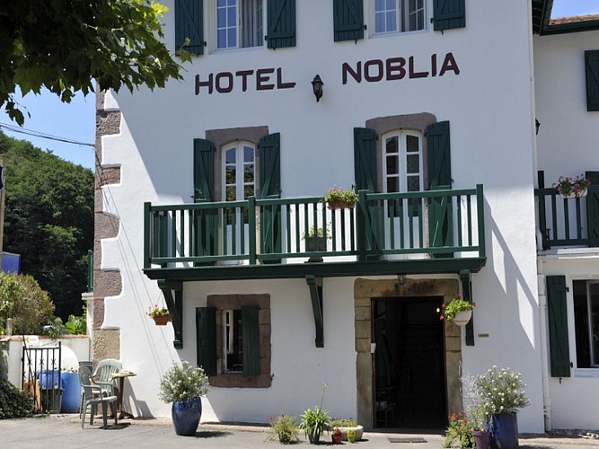 Hotel restaurant Noblia - facade - Bidarray