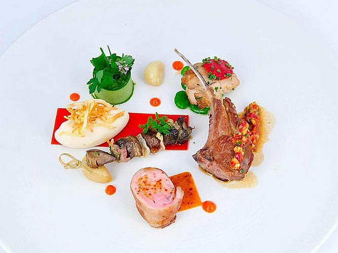 Hotel restaurant Les Pyrenees - assiette d' agneau - St Jean Pied de Port