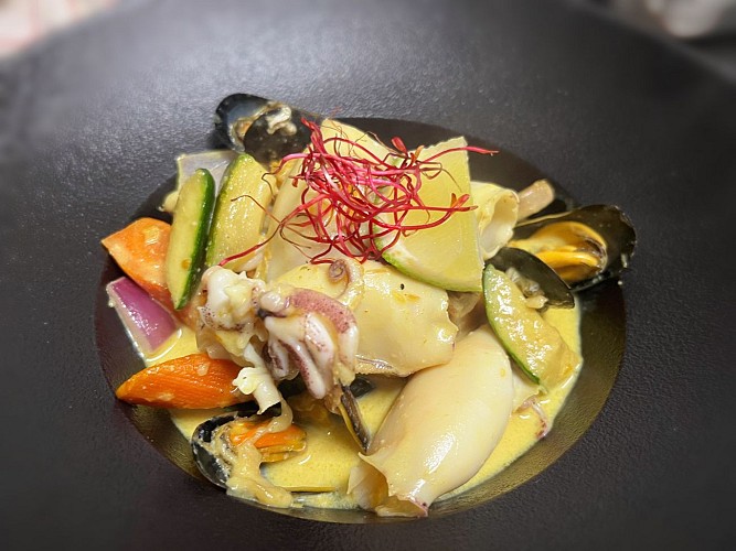 LE CHAUDRON - Plat de Calamars - OLORON SAINTE-MARIE