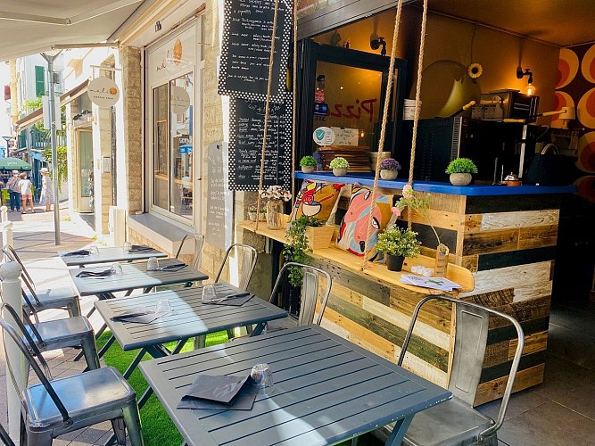 Le Glouby Biarritz devanture 4