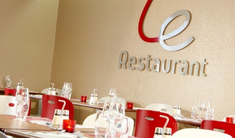 FRA21990-restaurant2 - Copie (2)