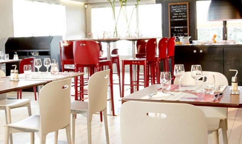 FRA21990-restaurant4