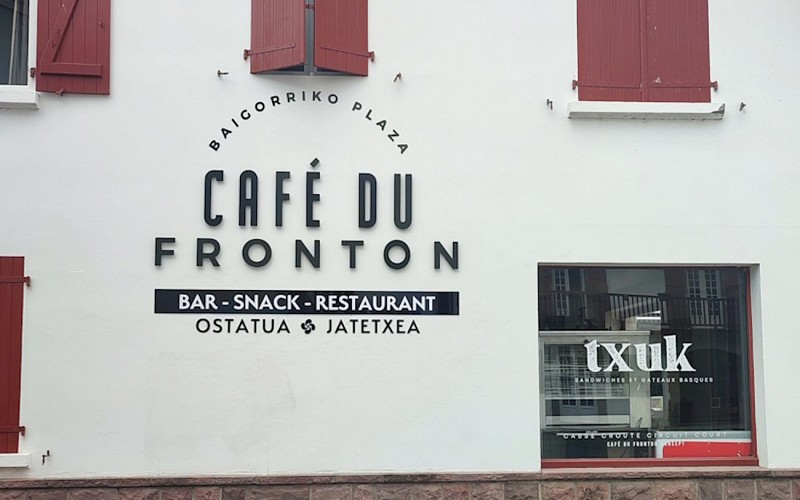 café fronton txuk
