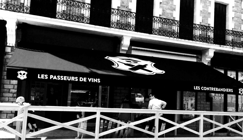 Les contrebadiers Biarritz devanture2