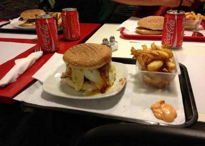 stef frites - burger