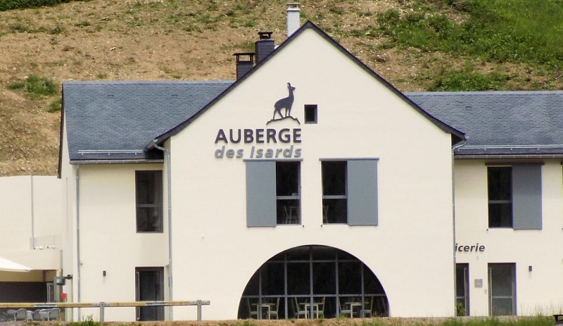 Auberge-des-Isards-Facade-AYDIUS