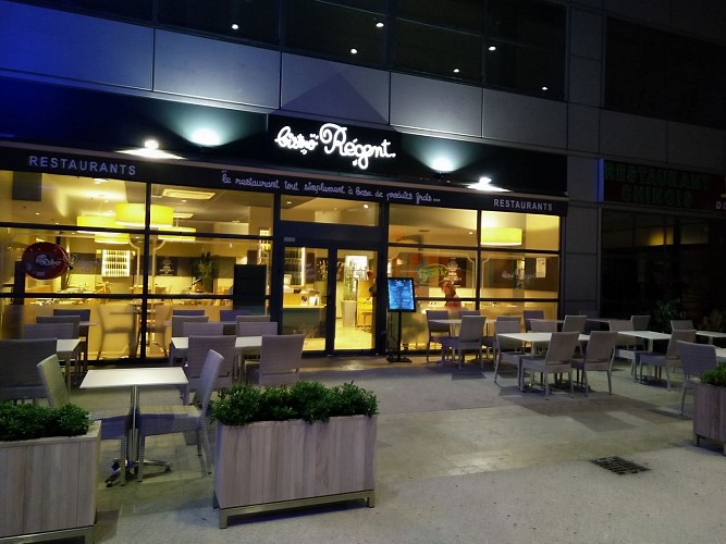 Restaurant Bistrot Régent - lescar - terrasse nocturne