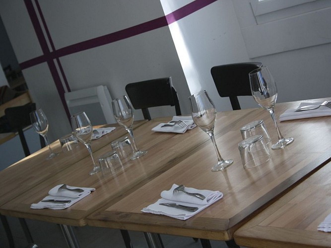 Restaurant C VALL - salle  repas - Urepel