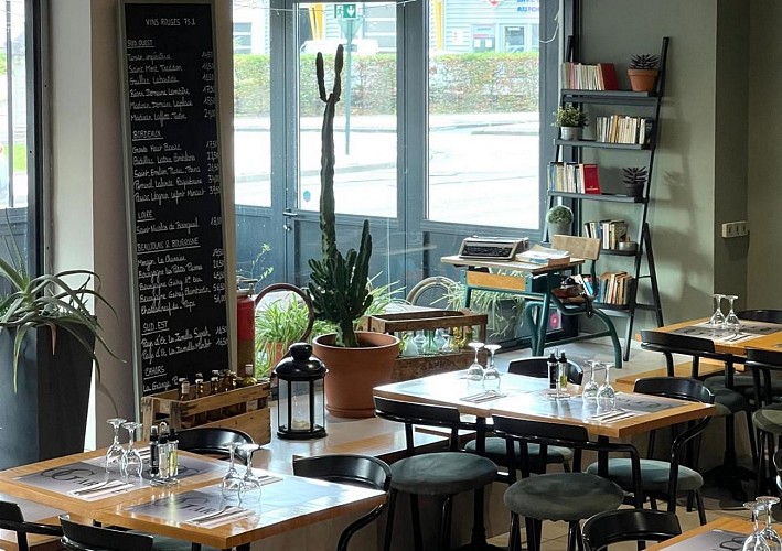 O Garage salle restaurant1