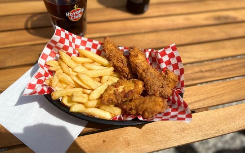 The Chicken Kitchen Plat Coca