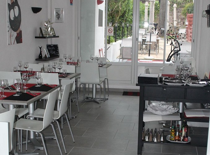 salle-le-chat-perche