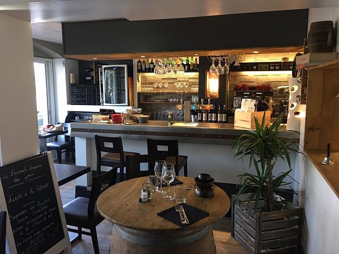 17362837_407945756237860_8466498967144823281_n