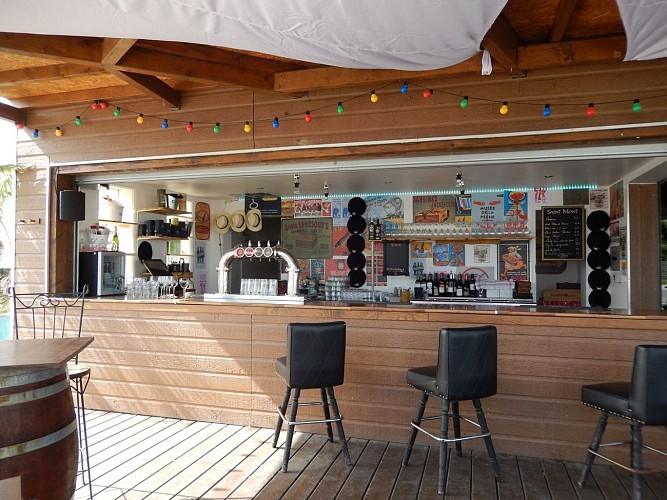 Restaurant La Guinguette aux Sardines - Lons - bar exterieur
