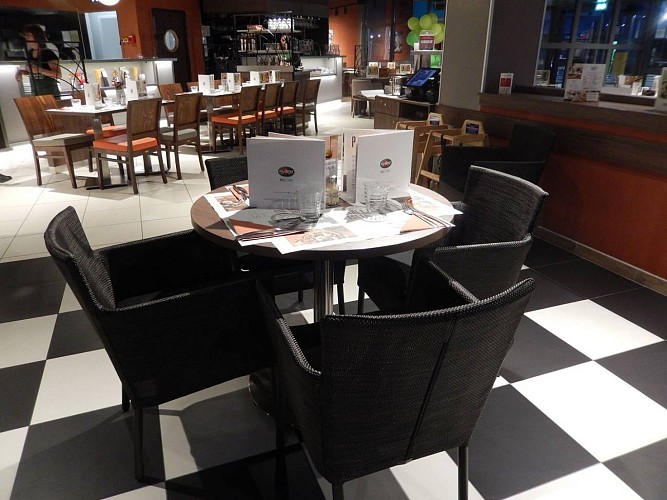 Pizza Del Arte - Lescar - table ronde