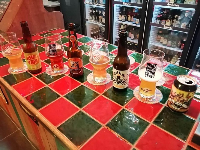 Restaurant Bar à vins  V and B - Pau - le bar