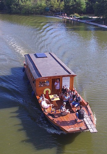 BOL D'ERDRE EN BATEAU