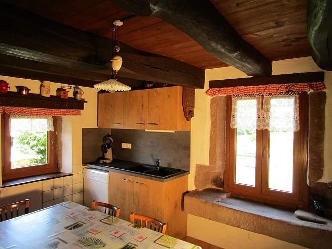 CHEVESTRAY CUISINE 2