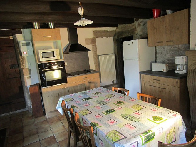 GITE CHEVESTRAY CUISINE 3