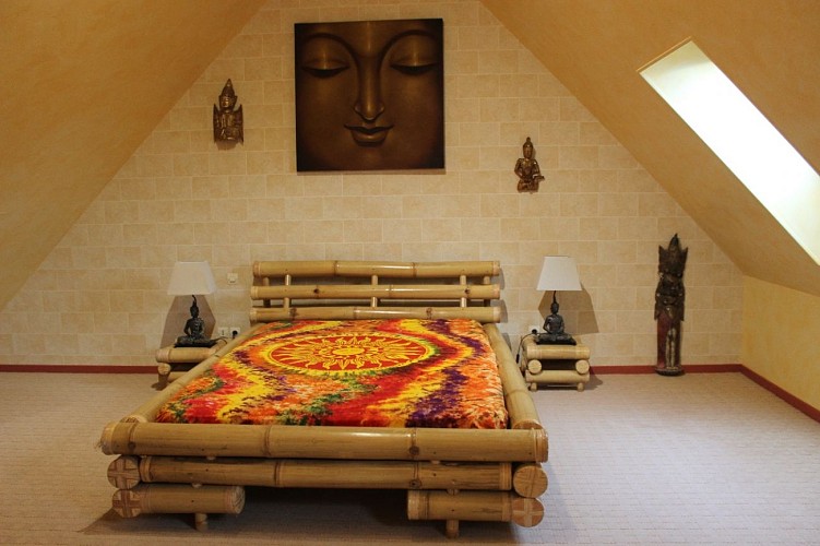 chambre 1er étage lit 140 cm