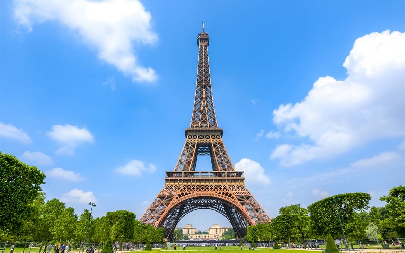 Tickets to Eiffel Tower 2nd Floor with Optional Seine River Cruise